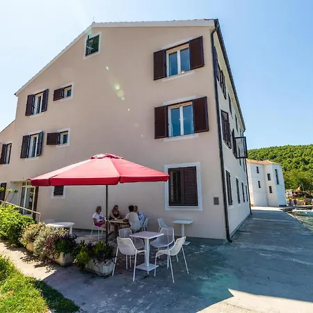 Appartement Lovely In *